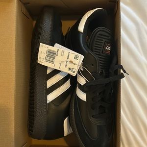 never been worn still in box- samba classic